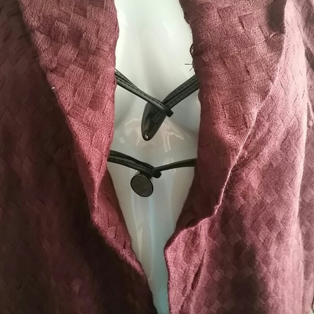 *Accessory St - Picture 2 of 4